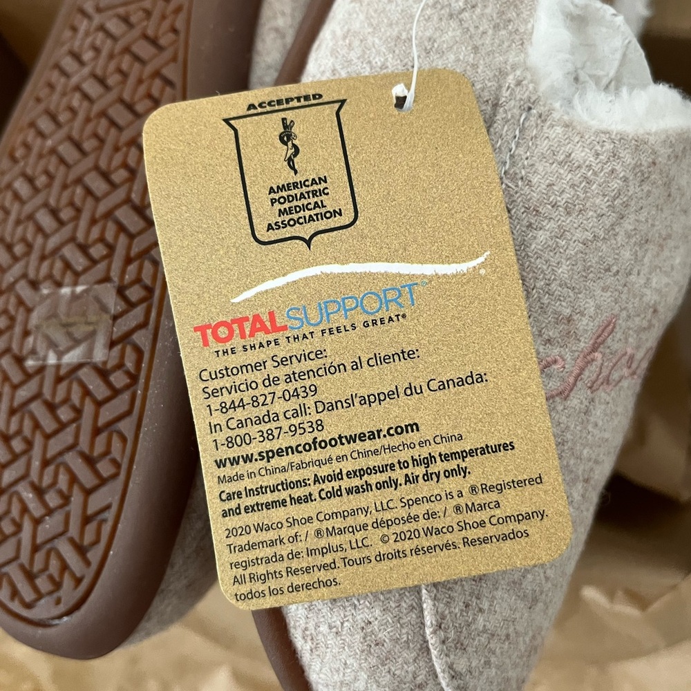 Spenco orthotics slippers. Oatmeal color with dark tan soles. Size 7 1/2 medium. - Picture 3 of 14